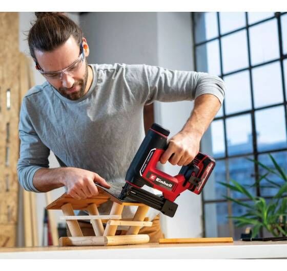 Einhell Te-Cn 18/32 Li Akülü Zımba/Çivi Çakma Makinesi 2x4.0 Ah Akülü
