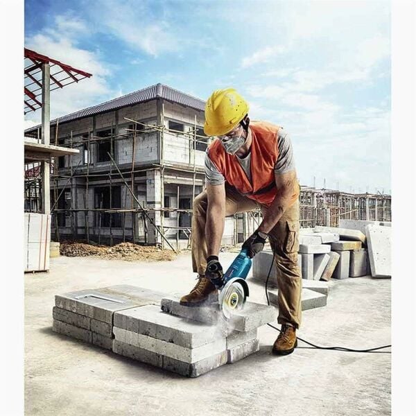 Bosch GWS 2200-230 Profesyonel 2200W Taşlama Makinası 230 mm